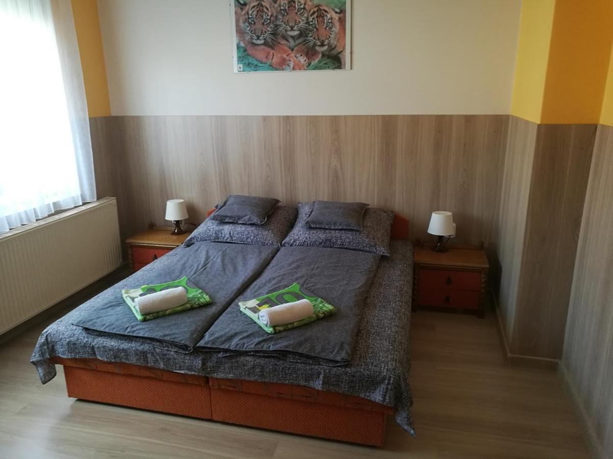 Apartment Revesz Harkány Exteriör bild