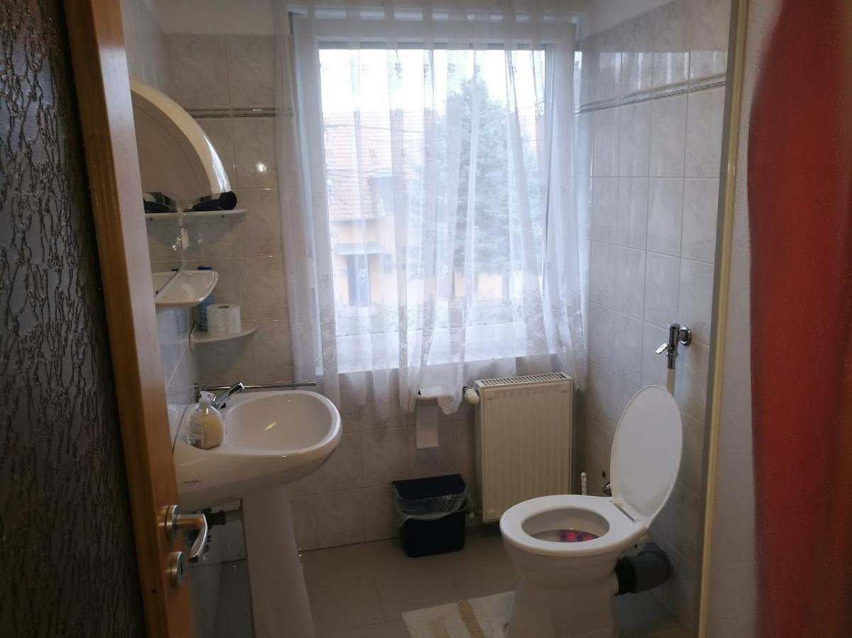 Apartment Revesz Harkány Exteriör bild